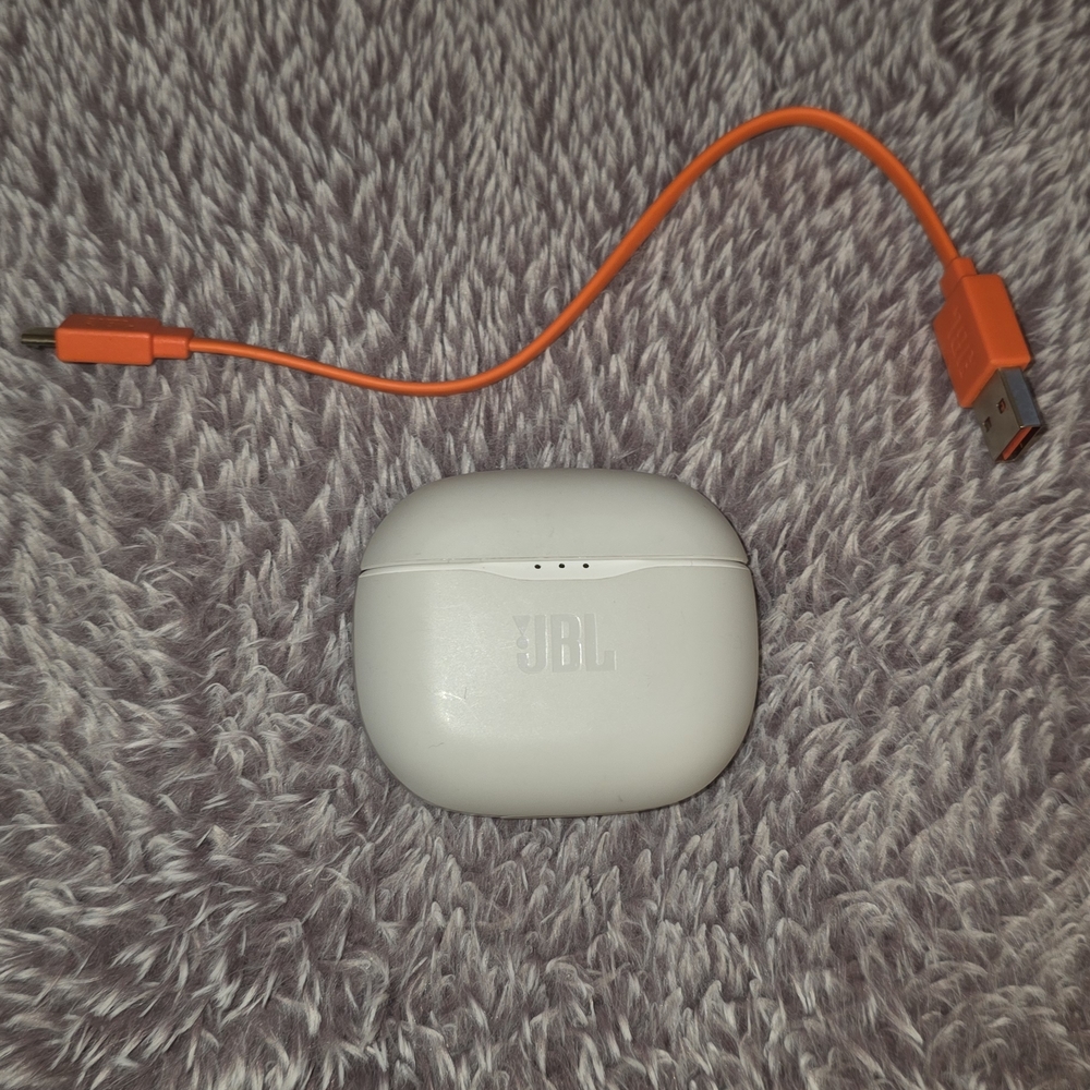 JBL White Earbuds with Vibrant Orange Cable